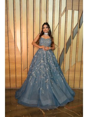 Designer Gowns Online - Buy Latest Fashion Embroiered Gowns at ...